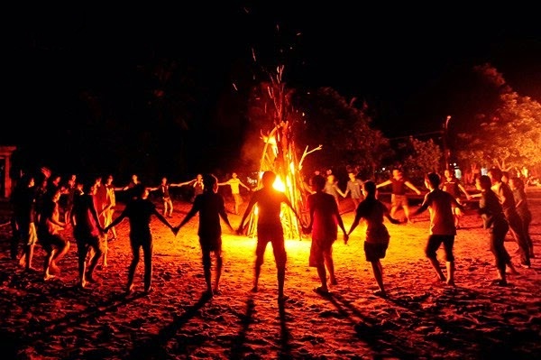 Đốt lửa trại Mai Châu Đốt lửa trại Mai Châu